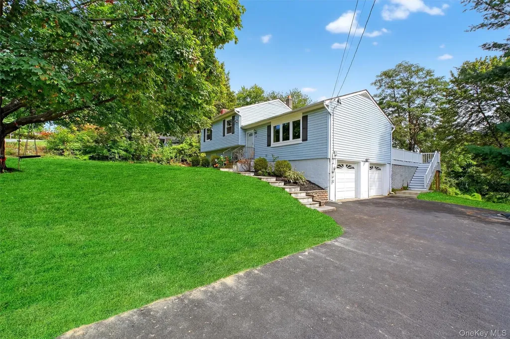 43 Mandalay Drive Poughkeepsie NY 12603