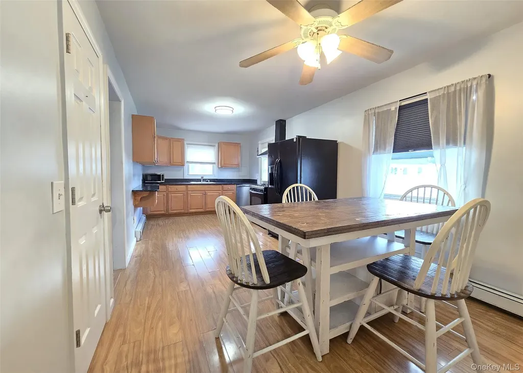 765 Shore Walk Lindenhurst NY 11757
