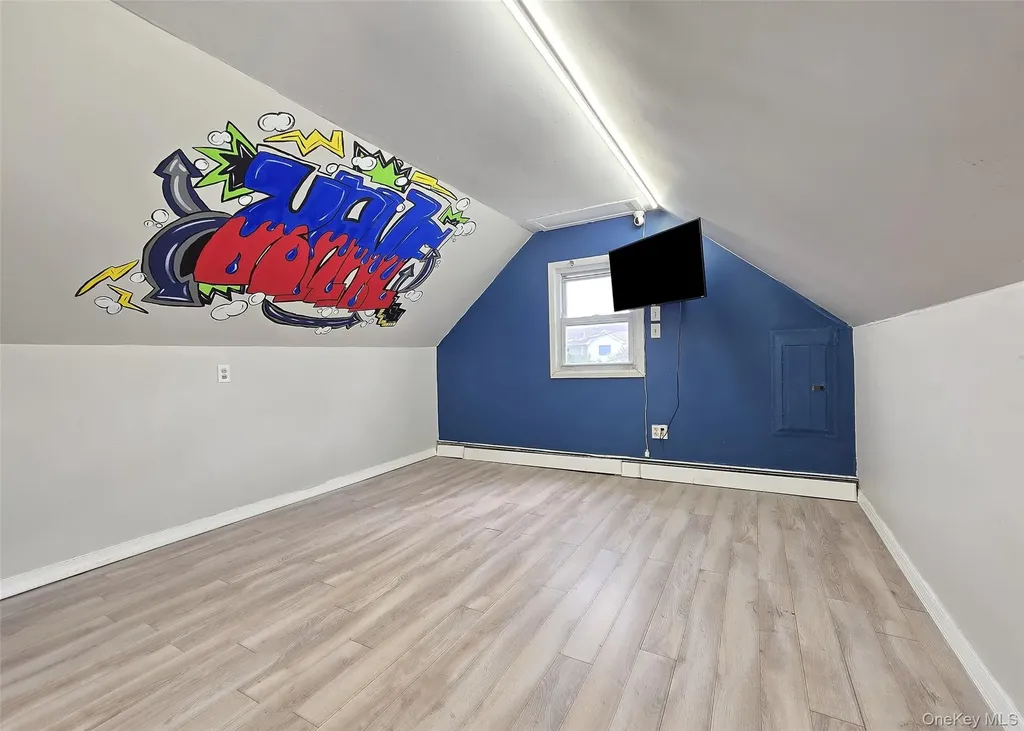 765 Shore Walk Lindenhurst NY 11757