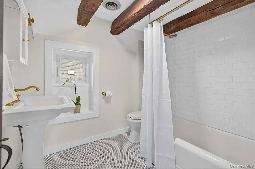 441 Scotchtown Collabar Road Middletown NY 10941