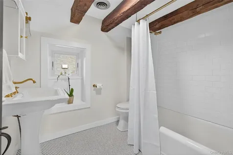441 Scotchtown Collabar Road Middletown NY 10941