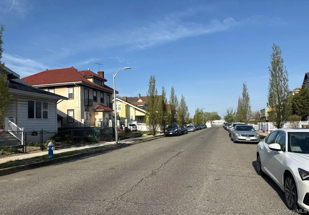 42 E Hudson Street Long Beach NY 11561
