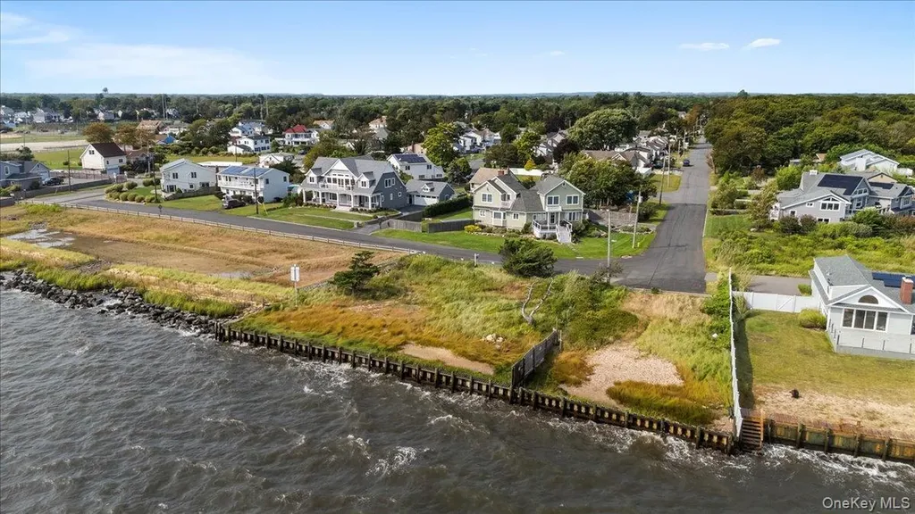 20 S Breeze Drive East Patchogue NY 11772