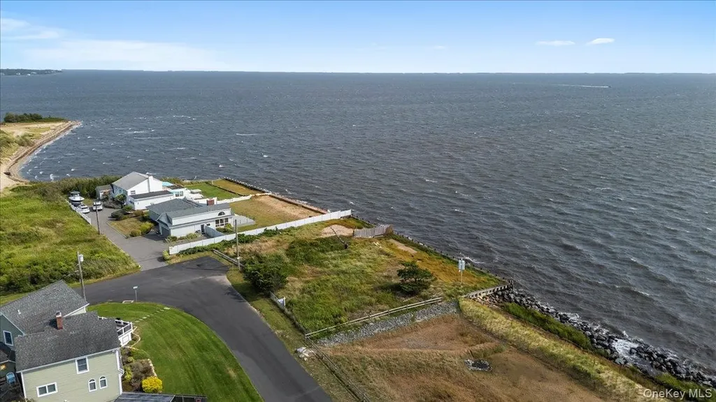20 S Breeze Drive East Patchogue NY 11772