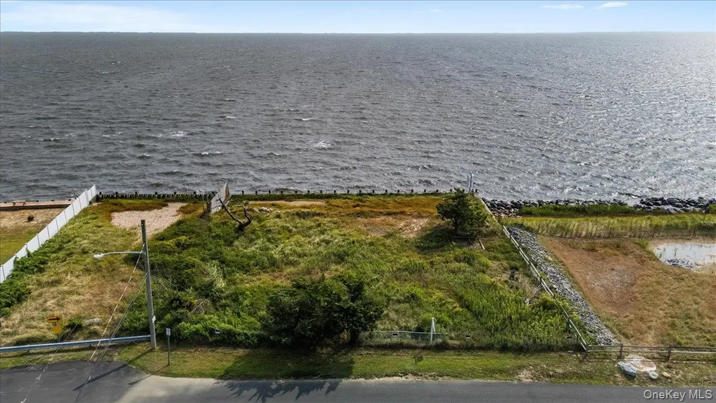 20 S Breeze Drive East Patchogue NY 11772