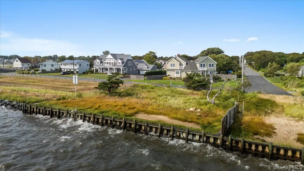 20 S Breeze Drive East Patchogue NY 11772