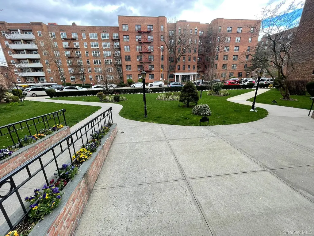 100-11 67th Road Forest Hills NY 11375