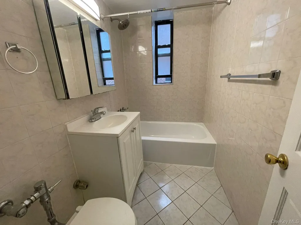 100-11 67th Road Forest Hills NY 11375