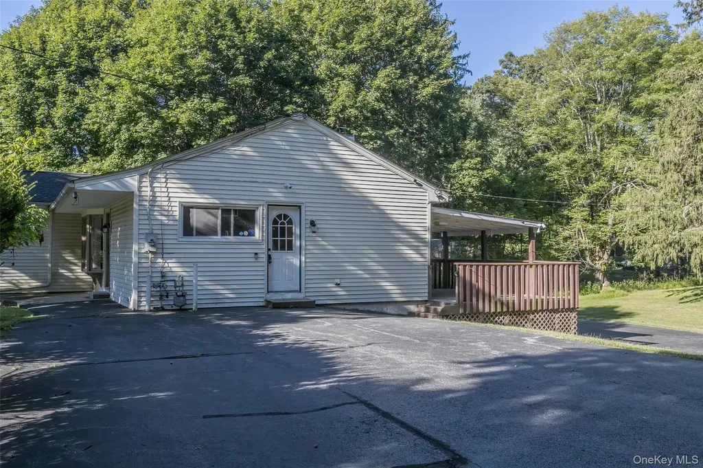 549 State Route 94 N Warwick NY 10990
