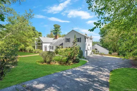 55 Winding Road Farm Ardsley NY 10502