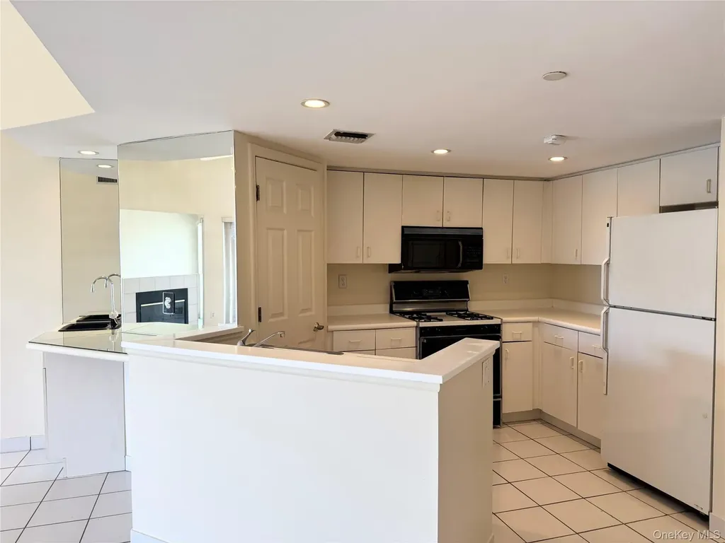 170 Schofield Street Bronx NY 10464