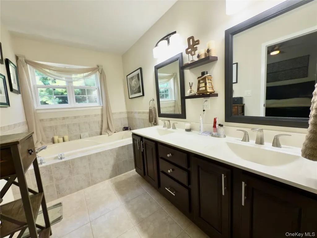 140 Pinebrook Drive Hyde Park NY 12538