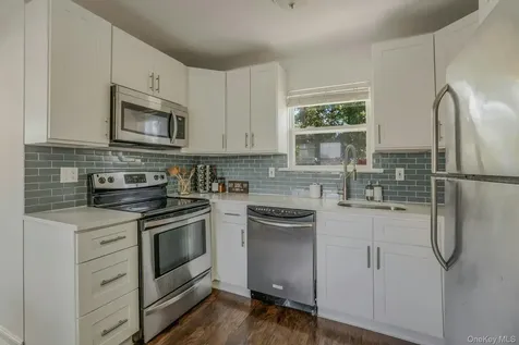 8 Holbrook Street Bay Shore NY 11706