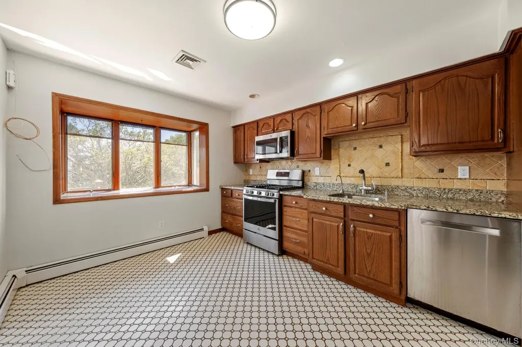 56 Acorn Avenue Middletown NY 10941