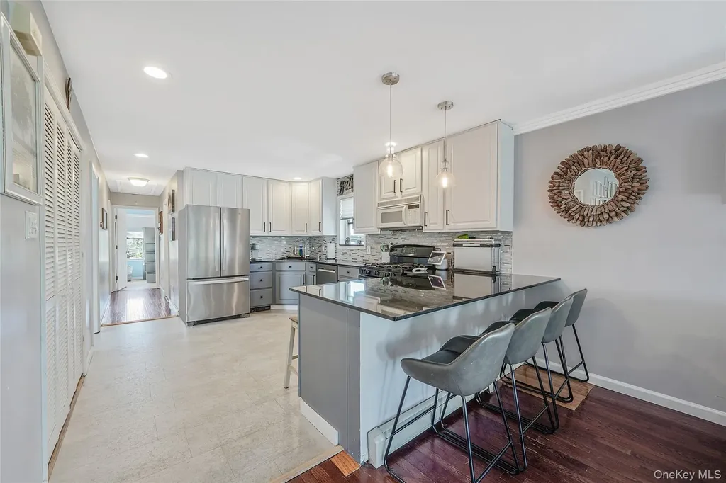 272 E Harrison Street Long Beach NY 11561