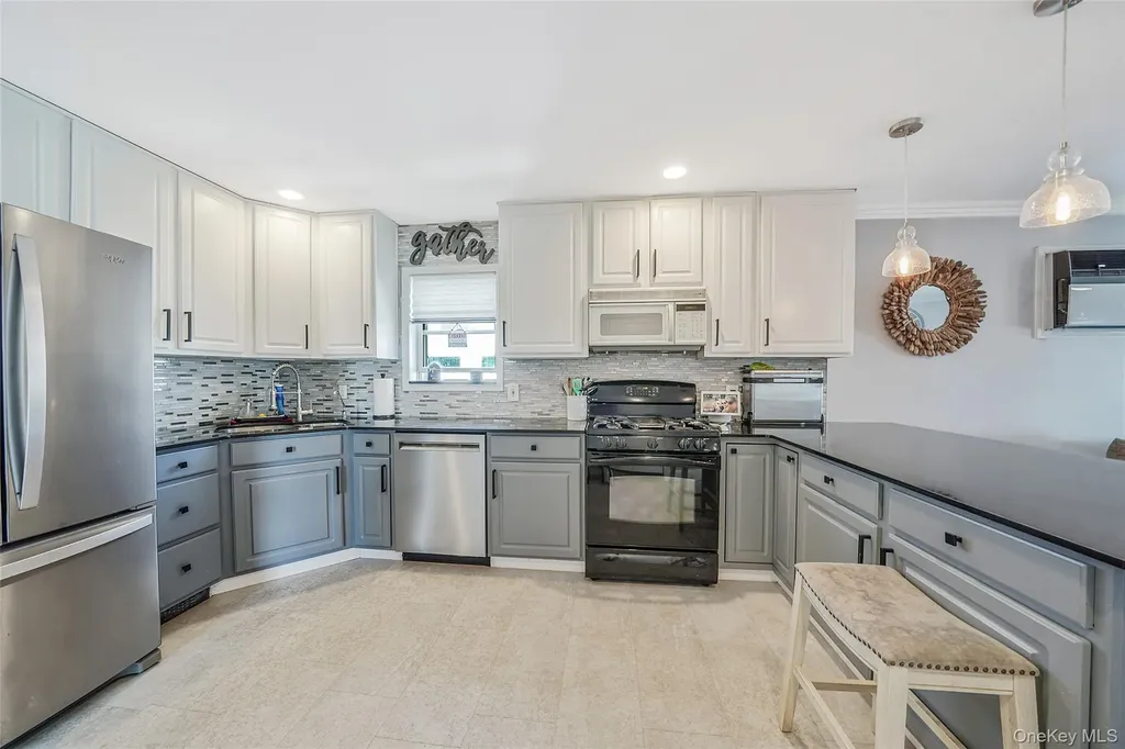 272 E Harrison Street Long Beach NY 11561