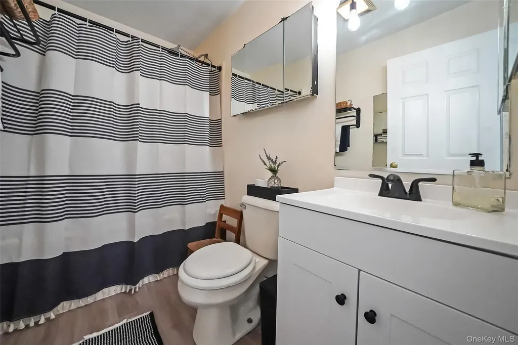 272 E Harrison Street Long Beach NY 11561