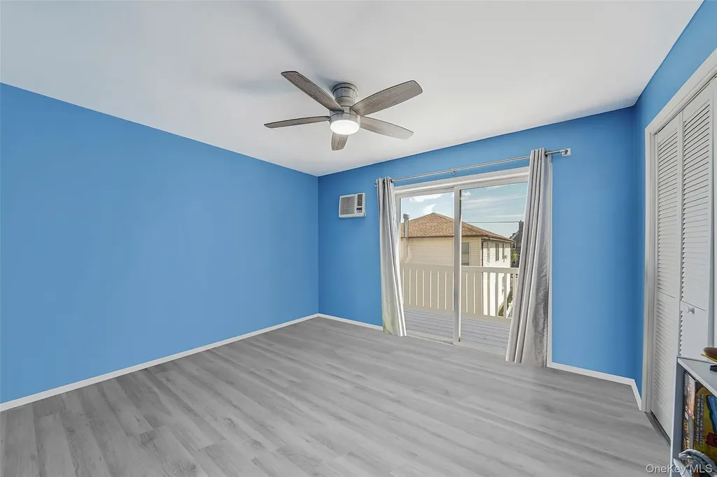 272 E Harrison Street Long Beach NY 11561