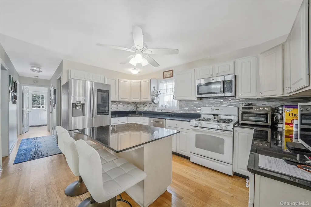 272 E Harrison Street Long Beach NY 11561
