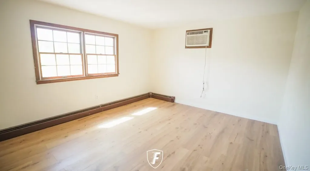 6 Waltie Court West Babylon NY 11704