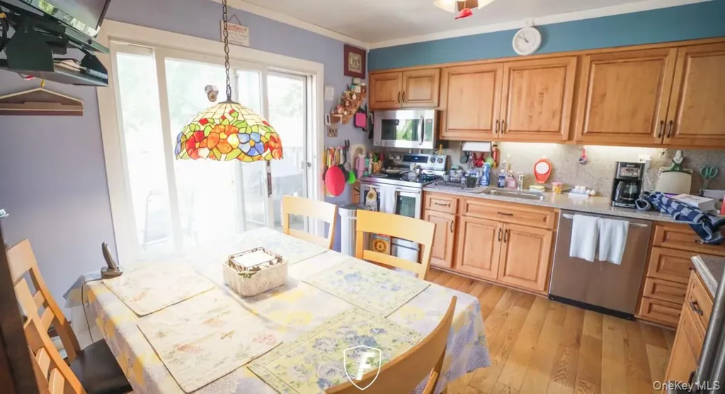 6 Waltie Court West Babylon NY 11704