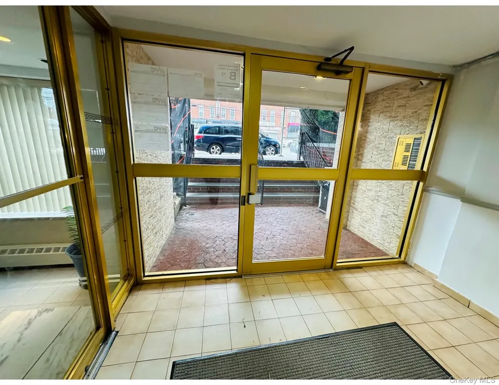 222-89 Braddock Avenue Bellerose NY 11428