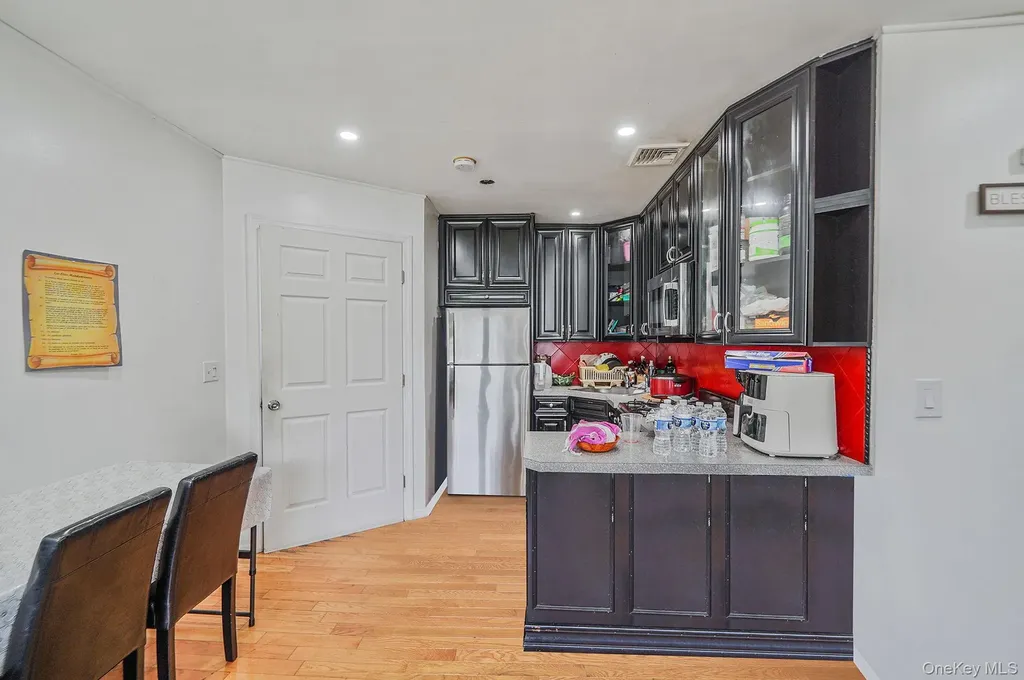 31 Pine Street Central Islip NY 11722