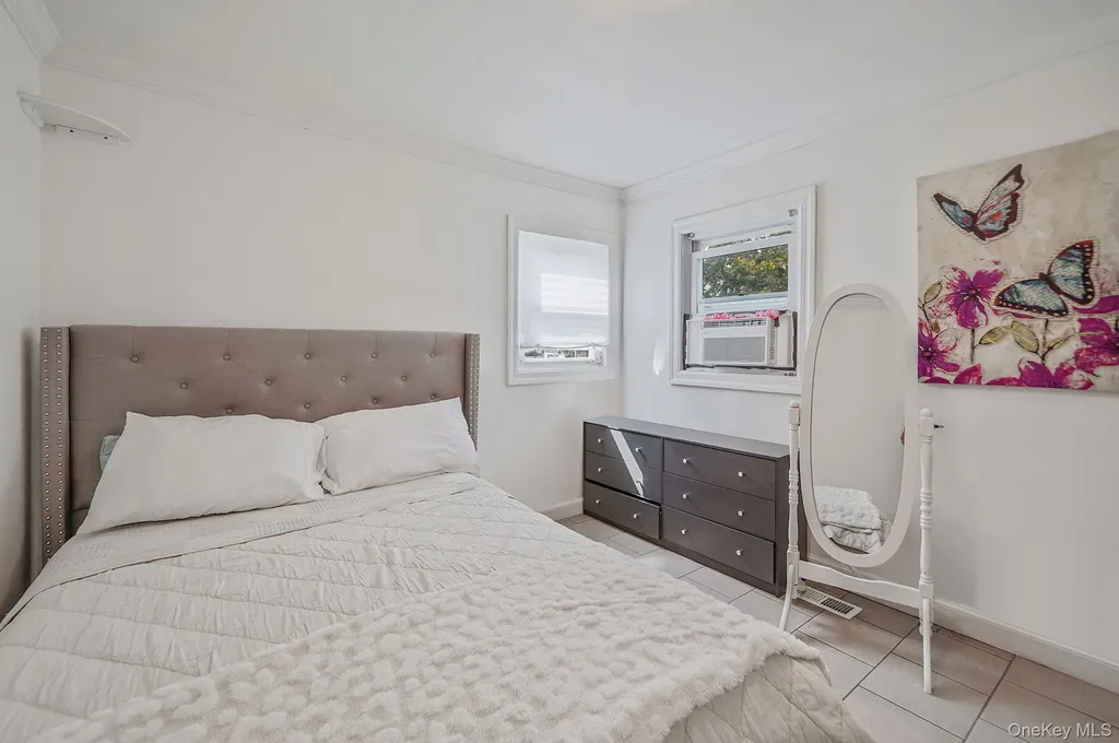 31 Pine Street Central Islip NY 11722