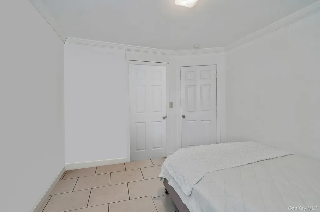 31 Pine Street Central Islip NY 11722