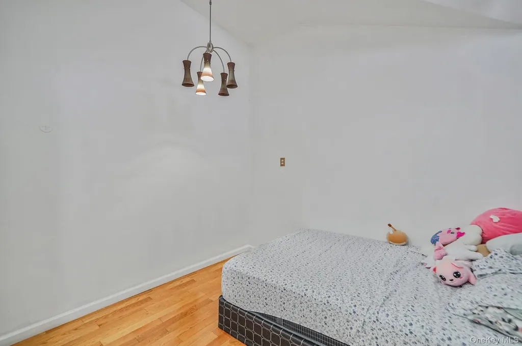 31 Pine Street Central Islip NY 11722