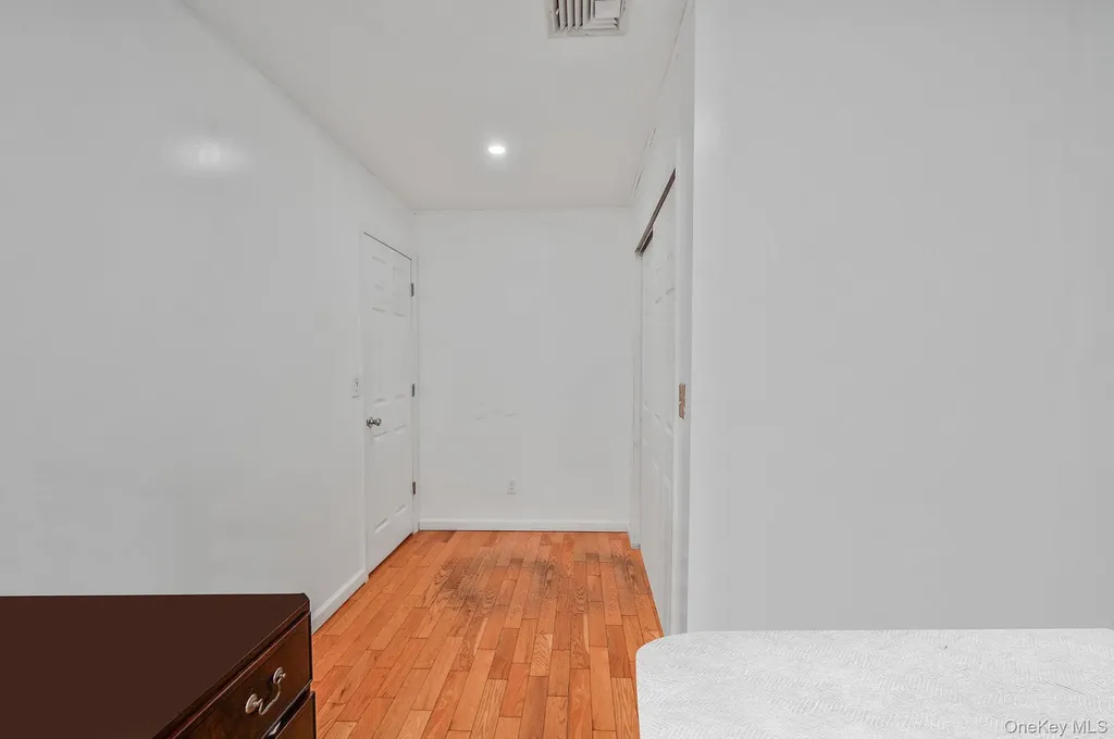 31 Pine Street Central Islip NY 11722