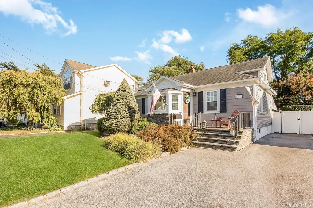 242 Islip Boulevard Islip Terrace NY 11752
