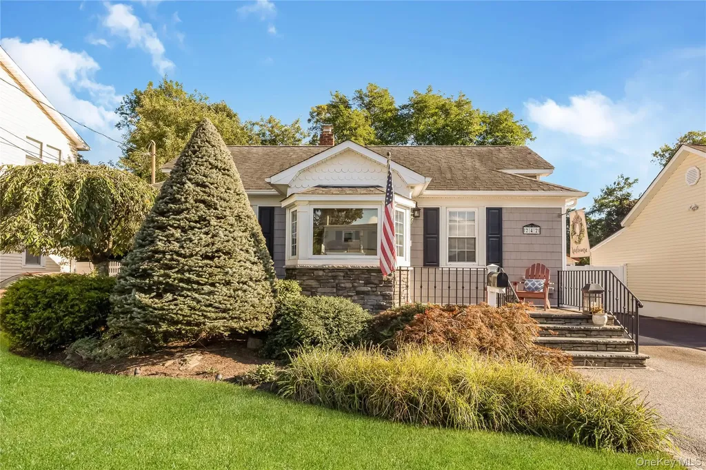 242 Islip Boulevard Islip Terrace NY 11752