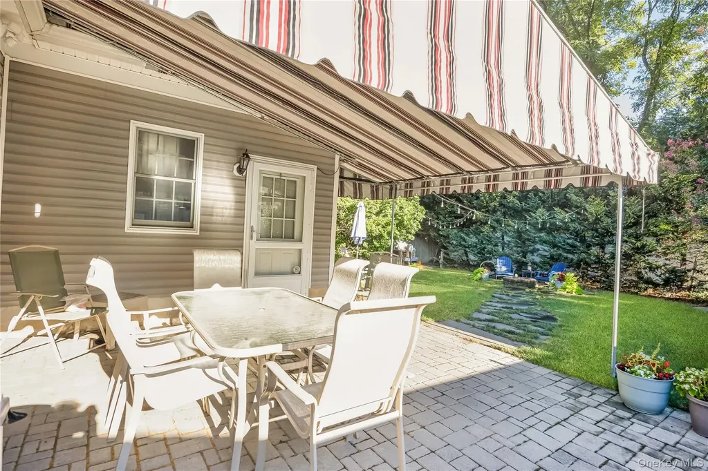 242 Islip Boulevard Islip Terrace NY 11752