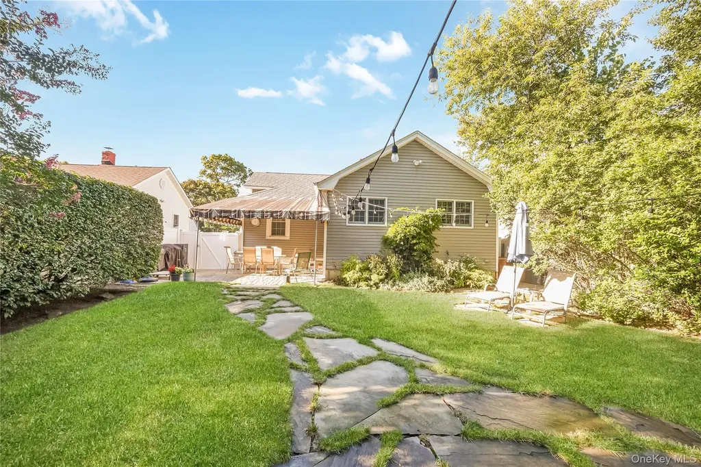 242 Islip Boulevard Islip Terrace NY 11752