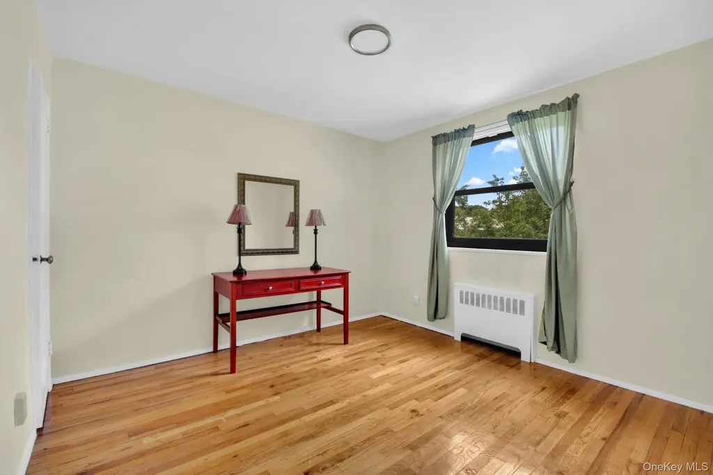 21-29 Utopia Parkway Whitestone NY 11357