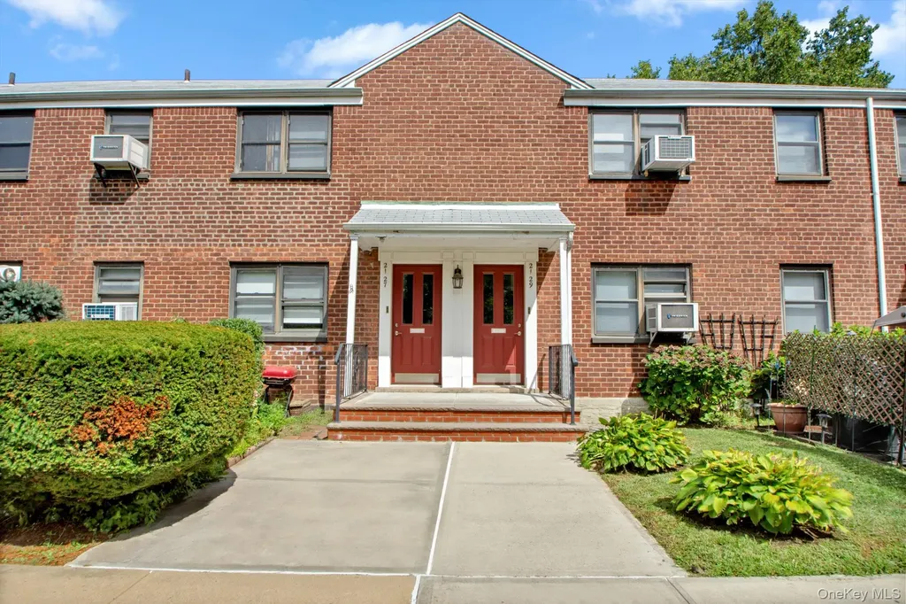 21-29 Utopia Parkway Whitestone NY 11357