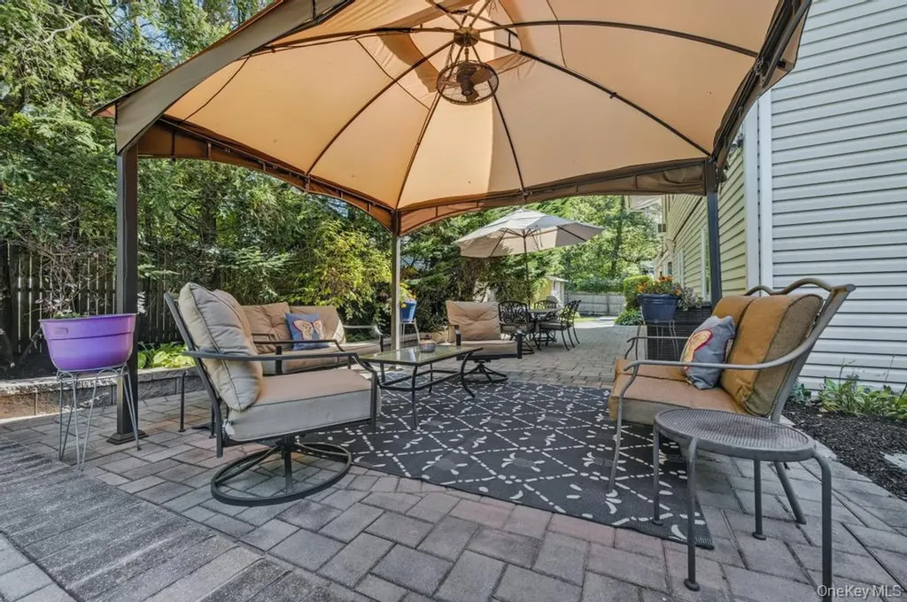 1 Deepdale Drive Commack NY 11725