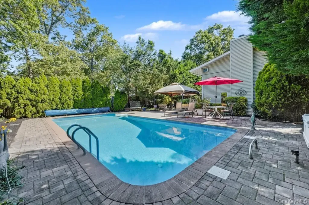 1 Deepdale Drive Commack NY 11725