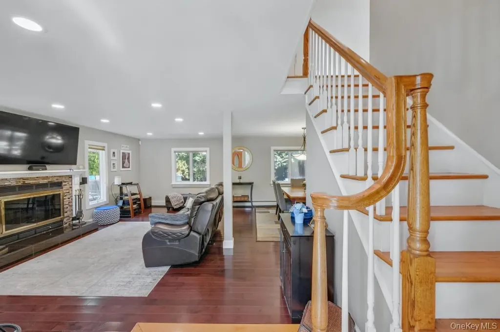 1 Deepdale Drive Commack NY 11725