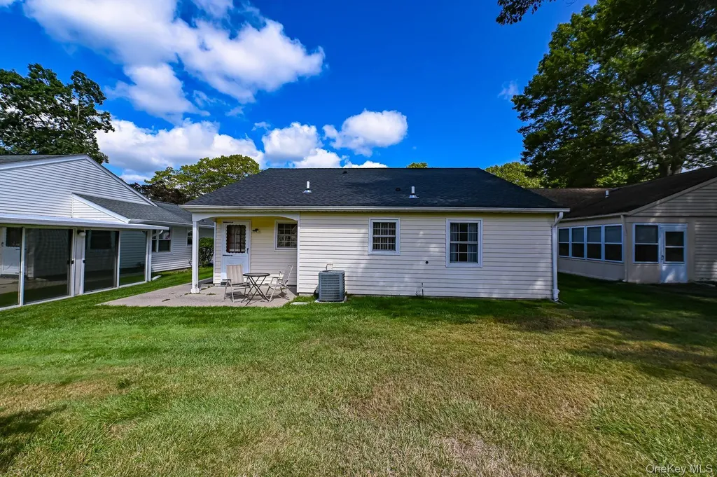 324 Brownfield Drive Ridge NY 11961