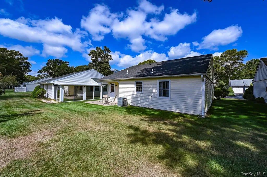 324 Brownfield Drive Ridge NY 11961