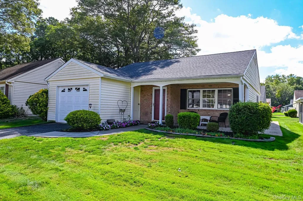 324 Brownfield Drive Ridge NY 11961