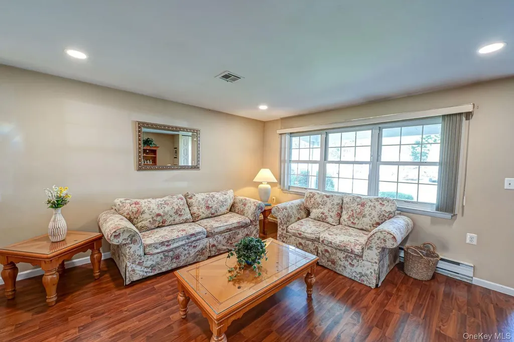 324 Brownfield Drive Ridge NY 11961