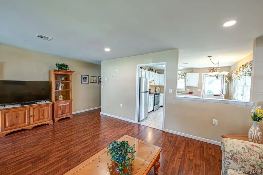 324 Brownfield Drive Ridge NY 11961