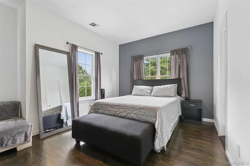 138 North Road Hampton Bays NY 11946