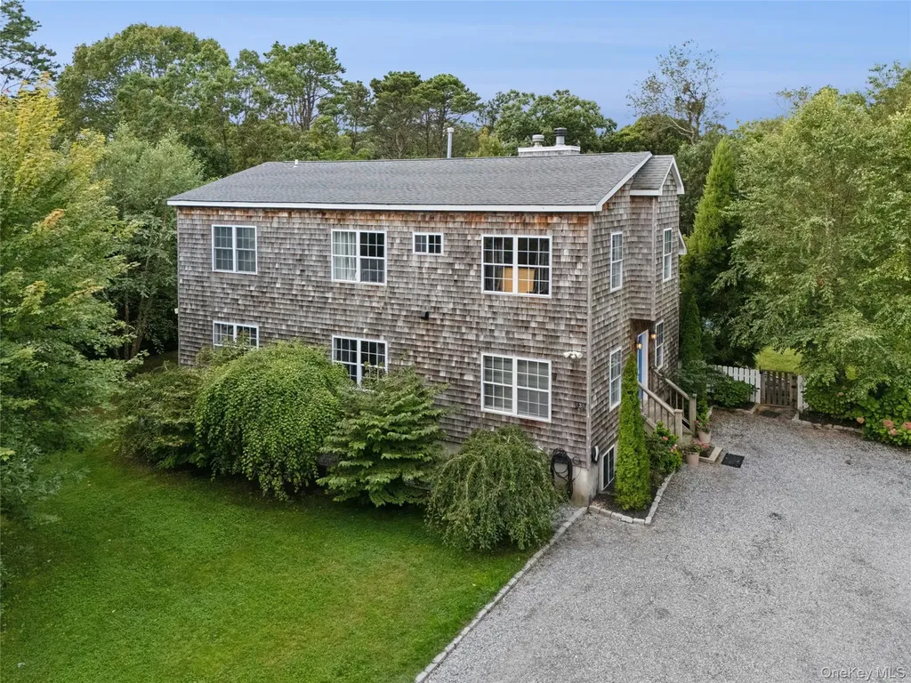 138 North Road Hampton Bays NY 11946