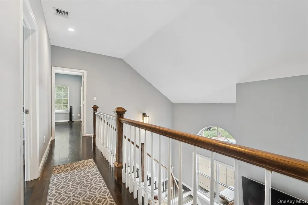138 North Road Hampton Bays NY 11946