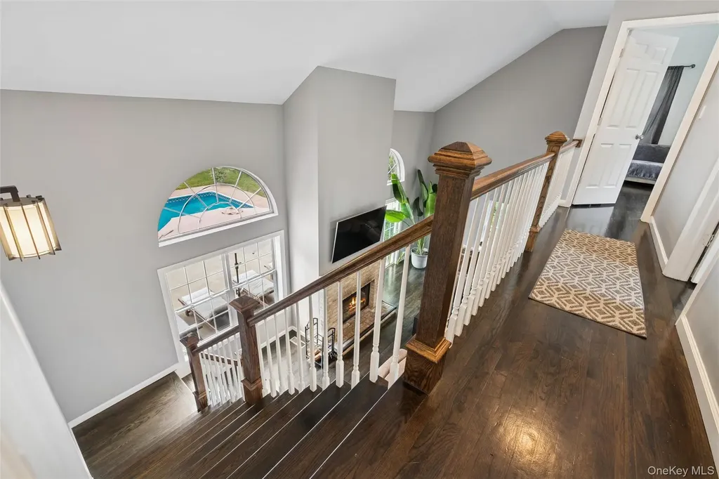 138 North Road Hampton Bays NY 11946