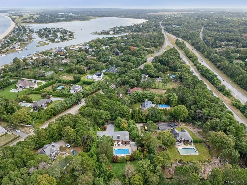 138 North Road Hampton Bays NY 11946
